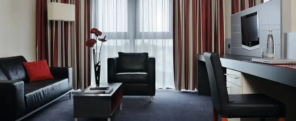 Curtain